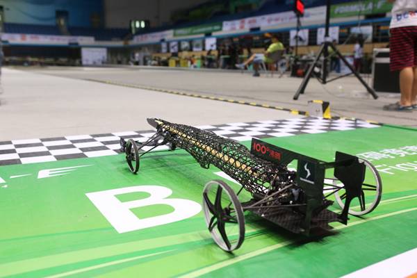 我校设计的车辆获最佳车辆设计奖